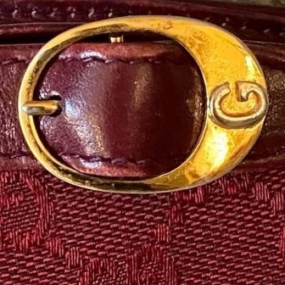 Authenticated Vintage Gucci GG Logo Burgundy/Wine Crossbody Shoulder Bag. COA. - Picture 12 of 16